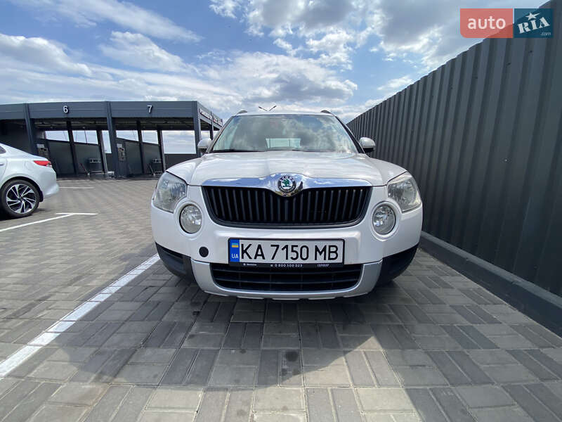 Позашляховик / Кросовер Skoda Yeti 2012 в Києві