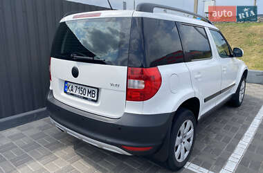 Позашляховик / Кросовер Skoda Yeti 2012 в 