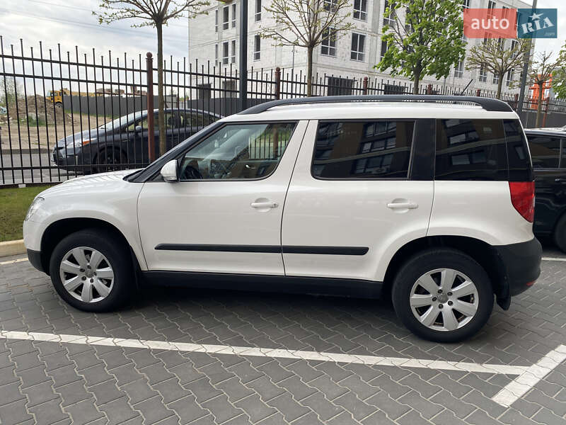 Позашляховик / Кросовер Skoda Yeti 2012 в Києві