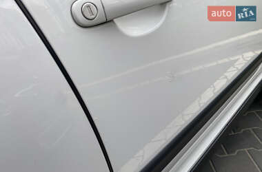 Позашляховик / Кросовер Skoda Yeti 2012 в 