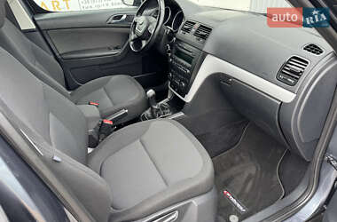 Позашляховик / Кросовер Skoda Yeti 2010 в 