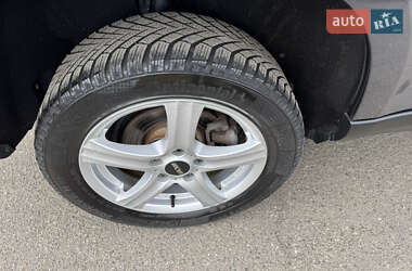 Позашляховик / Кросовер Skoda Yeti 2010 в 