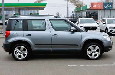 Позашляховик / Кросовер Skoda Yeti 2011 в 