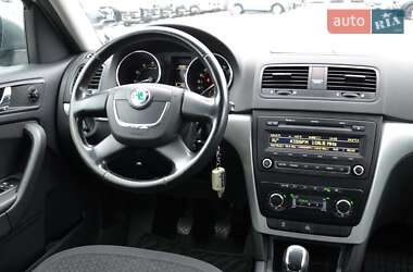 Позашляховик / Кросовер Skoda Yeti 2011 в 