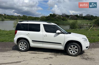 Внедорожник / Кроссовер Skoda Yeti 2011 в 