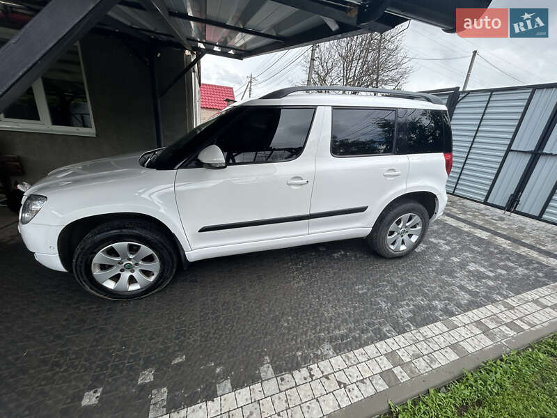 Внедорожник / Кроссовер Skoda Yeti 2011 в Полтаве