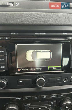 Внедорожник / Кроссовер Skoda Yeti 2011 в 