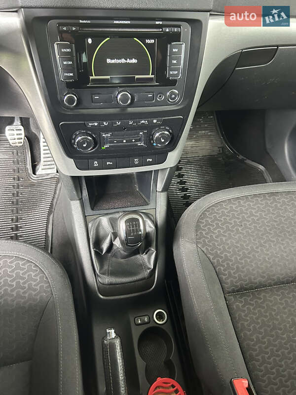 Внедорожник / Кроссовер Skoda Yeti 2011 в Полтаве