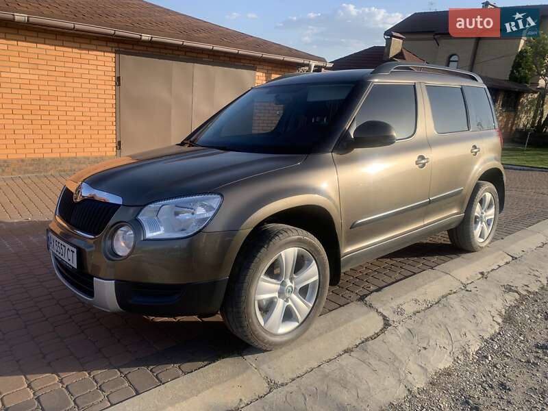 Внедорожник / Кроссовер Skoda Yeti 2013 в 