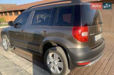 Внедорожник / Кроссовер Skoda Yeti 2013 в 