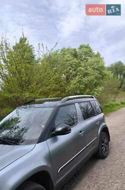 Внедорожник / Кроссовер Skoda Yeti 2013 в 