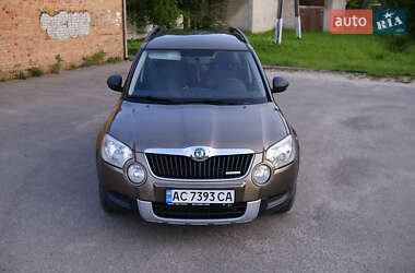 Позашляховик / Кросовер Skoda Yeti 2012 в 