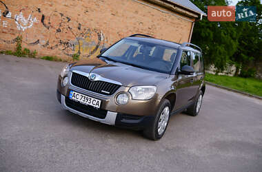 Позашляховик / Кросовер Skoda Yeti 2012 в 