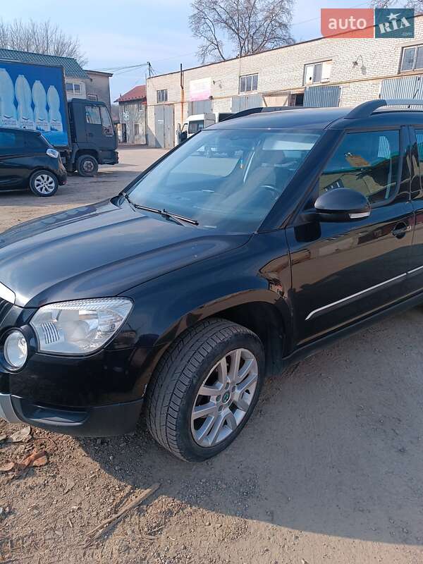Внедорожник / Кроссовер Skoda Yeti 2012 в 