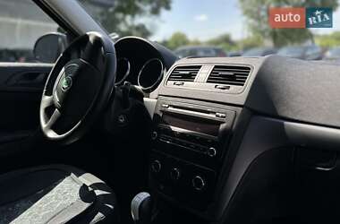 Внедорожник / Кроссовер Skoda Yeti 2010 в 