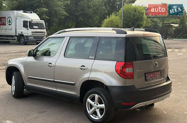 Позашляховик / Кросовер Skoda Yeti 2013 в 