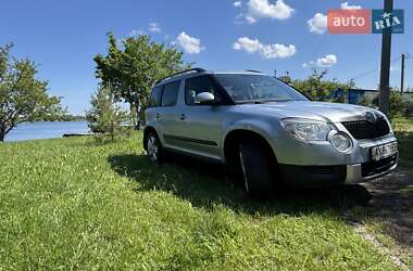 Внедорожник / Кроссовер Skoda Yeti 2012 в 