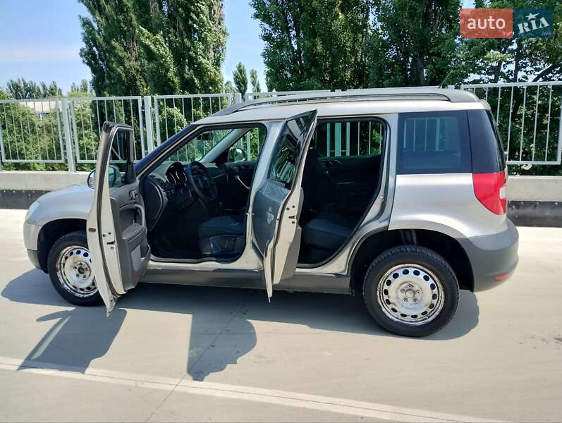 Внедорожник / Кроссовер Skoda Yeti 2011 в Киеве