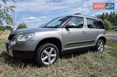 Внедорожник / Кроссовер Skoda Yeti 2013 в Змиеве
