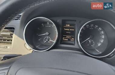 Внедорожник / Кроссовер Skoda Yeti 2012 в 
