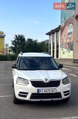 Внедорожник / Кроссовер Skoda Yeti 2015 в 