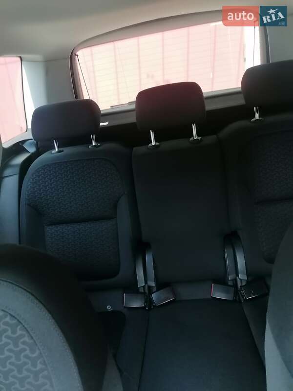 Внедорожник / Кроссовер Skoda Yeti 2011 в Киеве фото 7 Внедорожник / Кроссовер Skoda Yeti 2011 в Киеве