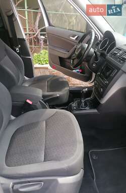 Внедорожник / Кроссовер Skoda Yeti 2011 в 