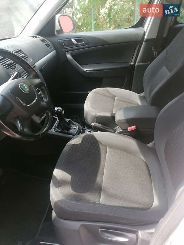 Внедорожник / Кроссовер Skoda Yeti 2011 в Киеве фото 16 Внедорожник / Кроссовер Skoda Yeti 2011 в Киеве