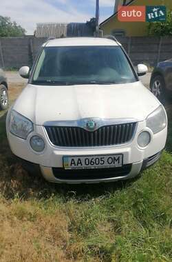 Внедорожник / Кроссовер Skoda Yeti 2011 в 