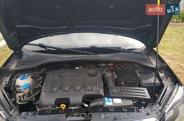 Внедорожник / Кроссовер Skoda Yeti 2014 в 