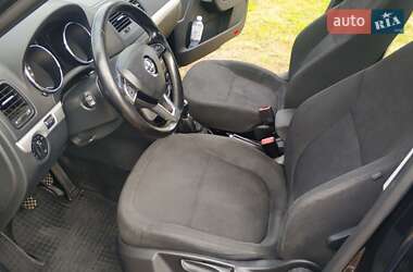 Внедорожник / Кроссовер Skoda Yeti 2014 в 