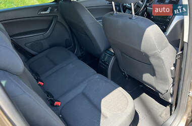 Внедорожник / Кроссовер Skoda Yeti 2012 в 