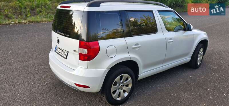 Позашляховик / Кросовер Skoda Yeti 2014 в Калинах