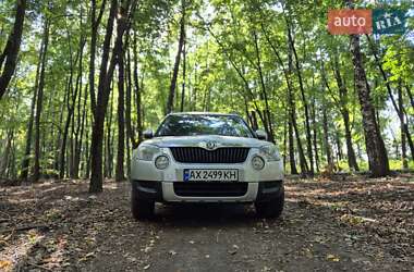 Внедорожник / Кроссовер Skoda Yeti 2013 в Краснограде