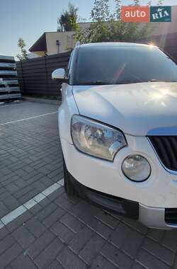 Внедорожник / Кроссовер Skoda Yeti 2013 в 
