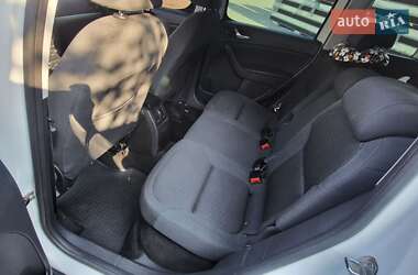 Внедорожник / Кроссовер Skoda Yeti 2013 в 