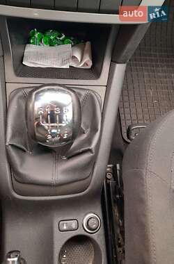 Внедорожник / Кроссовер Skoda Yeti 2009 в 