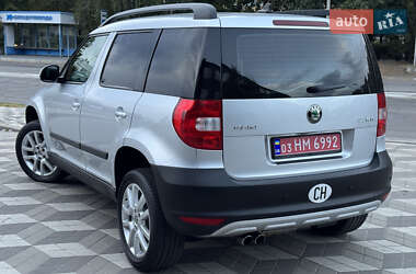 Внедорожник / Кроссовер Skoda Yeti 2010 в 
