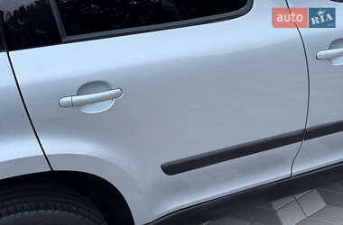 Внедорожник / Кроссовер Skoda Yeti 2010 в 