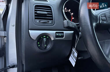 Внедорожник / Кроссовер Skoda Yeti 2010 в 