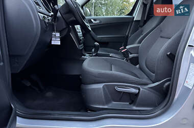 Внедорожник / Кроссовер Skoda Yeti 2010 в 