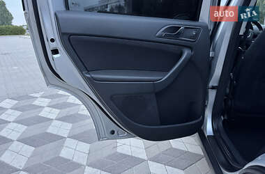 Внедорожник / Кроссовер Skoda Yeti 2010 в 