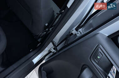 Внедорожник / Кроссовер Skoda Yeti 2010 в 