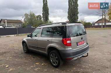 Внедорожник / Кроссовер Skoda Yeti 2010 в 