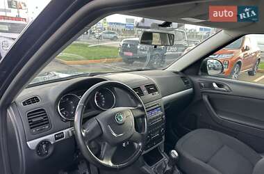 Позашляховик / Кросовер Skoda Yeti 2009 в 