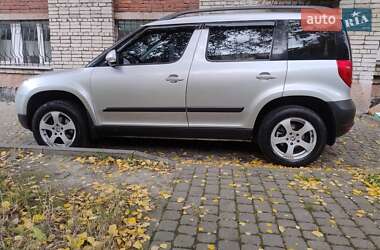 Внедорожник / Кроссовер Skoda Yeti 2011 в 