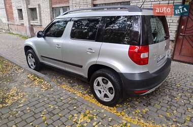 Внедорожник / Кроссовер Skoda Yeti 2011 в 