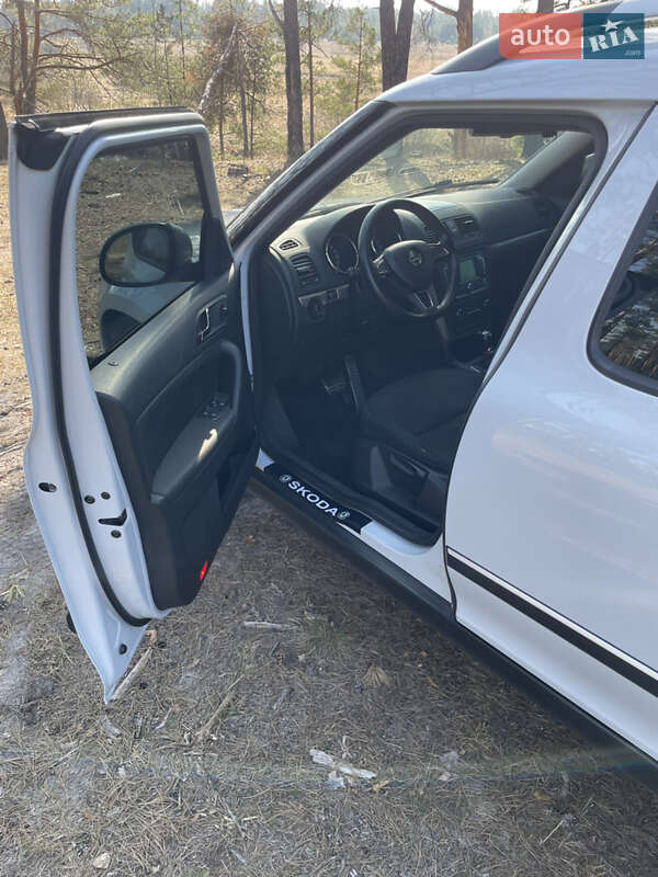 Внедорожник / Кроссовер Skoda Yeti 2014 в Киеве