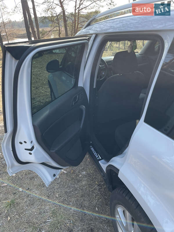 Внедорожник / Кроссовер Skoda Yeti 2014 в Киеве