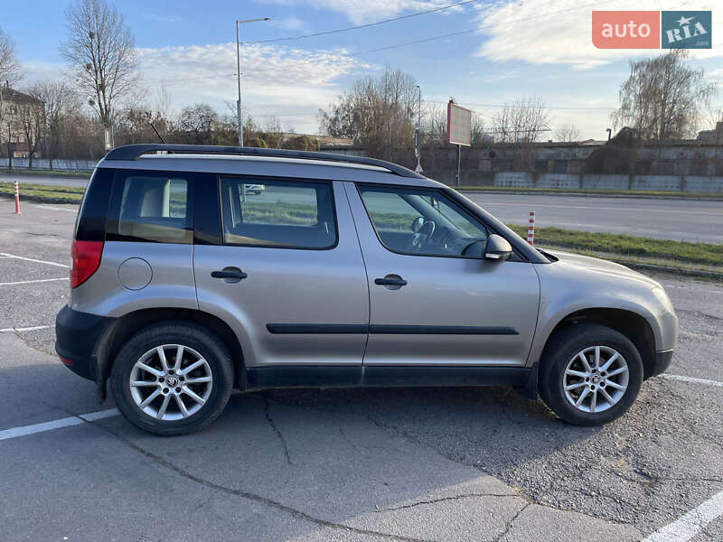 Позашляховик / Кросовер Skoda Yeti 2010 в Львові